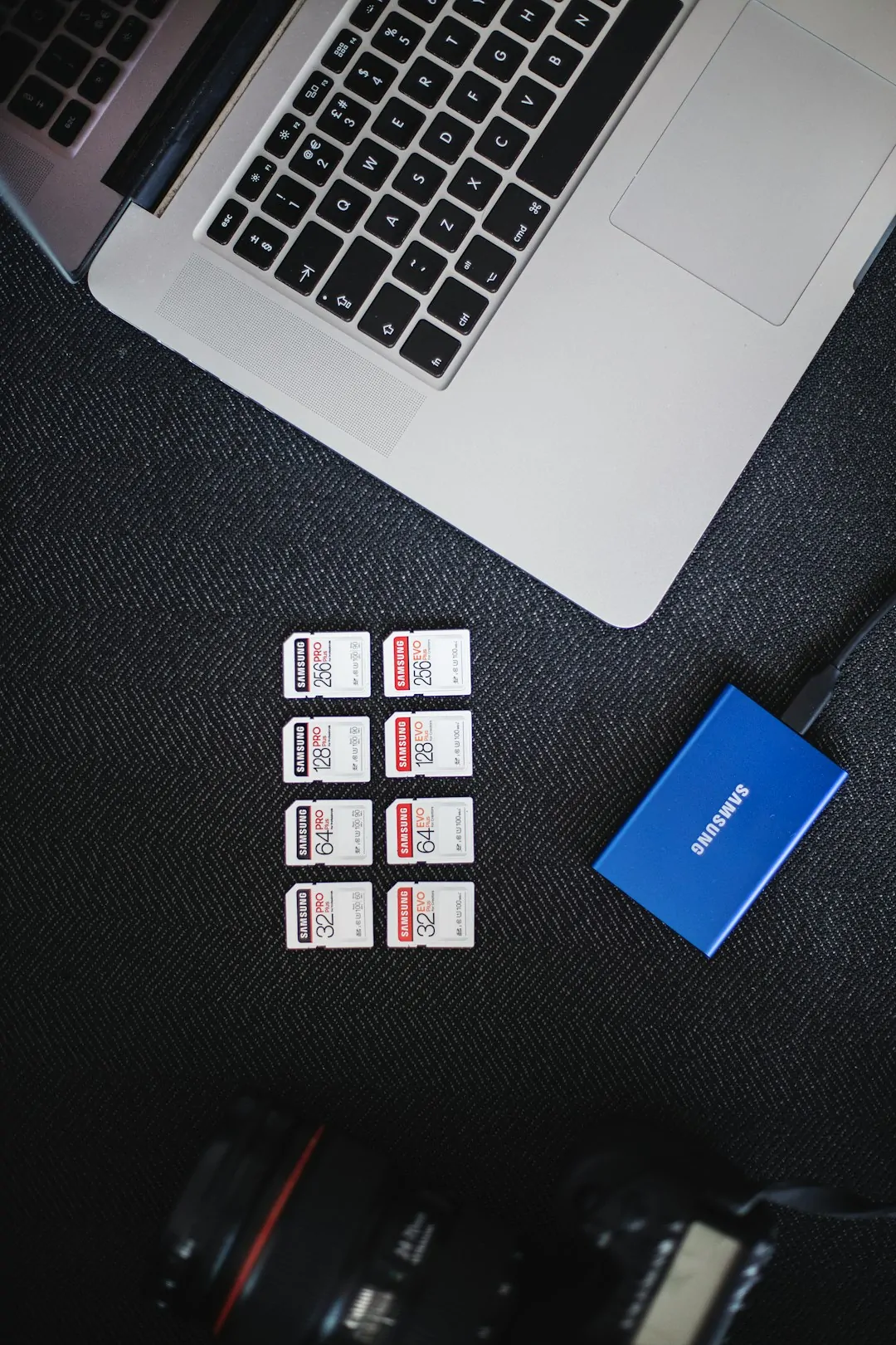 Reviewers testing wallet setup, transaction signing, recovery flow, and network compatibility across multiple devices Reviewers testing wallet setup, transaction signing, recovery flow, and network compatibility across multiple devices