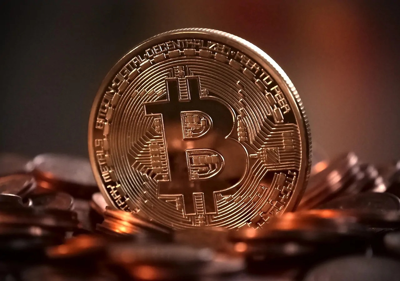 Professional crypto dashboard showing Bitcoin dominance, total capitalization, volume, index performance, and API monitoring panels Professional crypto dashboard showing Bitcoin dominance, total capitalization, volume, index performance, and API monitoring panels